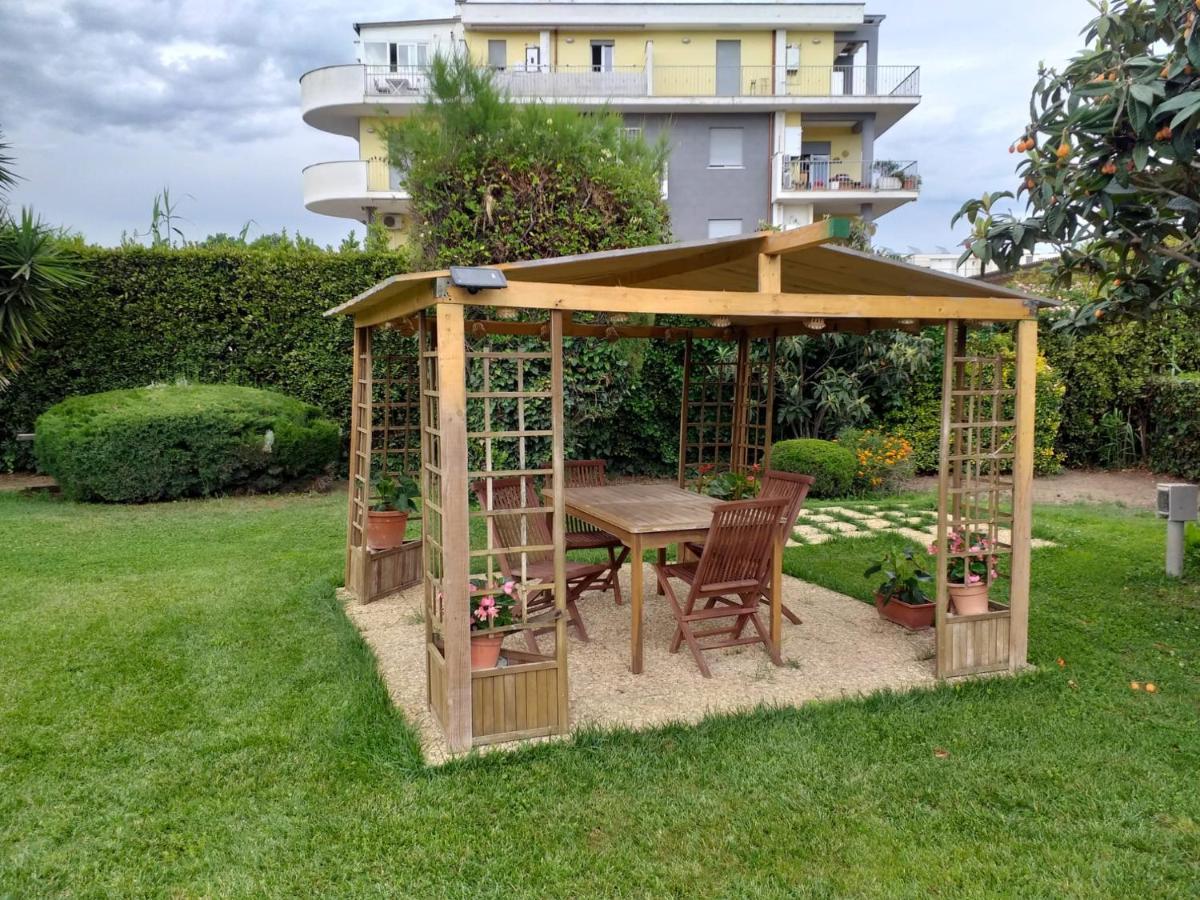 Garden Basement - Seminterrato Max 4 Ospiti - Vicino Aeroporto E Fiera Fiumicino